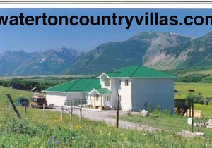 5 minutes from Waterton - sleeps 16 - WCV Unit C