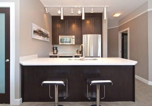 5 star unit at Base of Mountain. Executive Condo- Walk to lifts + amenities- NOTE: POOL CLOSURE ALL