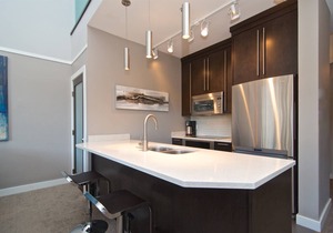 5 star unit at Base of Mountain. Executive Condo- Walk to lifts + amenities- NOTE: POOL CLOSURE ALL