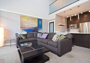 5 star unit at Base of Mountain. Executive Condo- Walk to lifts + amenities- NOTE: POOL CLOSURE ALL