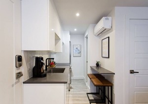 6768 - 104 · Palms Little Italy Studio with full bathroom by Denstays