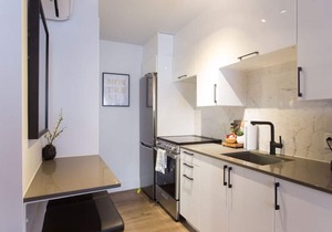 6768 - 301 · Fun & Funky Little Italy Mini Studio with Full Kitchen by Denstays