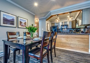 Acer Vacations | Clean Family Oriented 2 Bed 2 Bath |Ski-in Ski-out | Sleeps 8 | Greystone Lodge