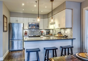 Acer Vacations | Clean Luxury 2 Bedroom Ski-In/Out Condo | W/D | A/C | Wifi | Pool | Greystone Lodge
