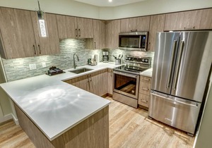 Acer Vacations | Clean Renovated 2 Bedroom | Pool | W/D | Ski-in/Out | Greystone Lodge