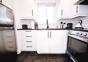 Adorable One Bed Apt 96% Walking Score in Downtown Close to Metro