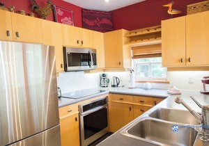 Alpine Greens - Village Shuttle, BBQ, Patio, Free Parking & WiFi