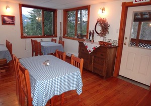 Alpine Meadows Lodge - Queen Room