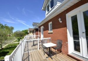 Ambassador B&B Guest Home by Elevate Rooms