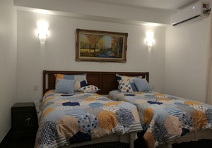 Ambassador's Inn Next Door - Deluxe Suite(Suite 2) in Stratford
