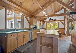 Authentik chalet - Hot tub, Kayaks and lake superior access/#301372