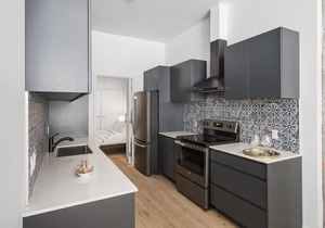 Bakan- 3Beds-2BA Downtown-6 Guests