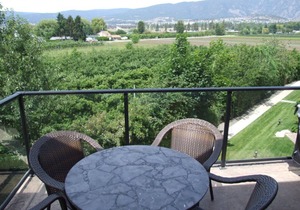 Barona Beach - Lakefront Condo