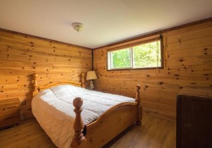 Beautiful 3 Bdrm + Bunkie Waterfront Cottage Near Gull Lake