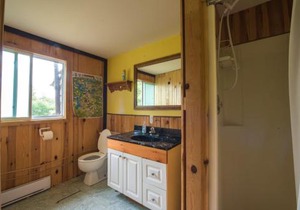 Beautiful 3 Bdrm + Bunkie Waterfront Cottage Near Gull Lake