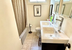 Beautiful Shediac Bay Home ACCOMMODATES 2 FAMILIES COMFORTABLY!