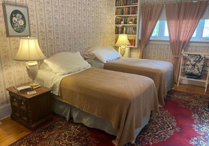 Bernard Gray Hall Bed and Breakfast