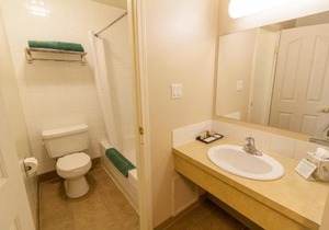 Best Maple Inn - Drayton Valley