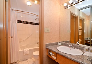 Best Western Plus Langley Inn