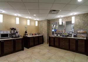 Best Western Plus Bowmanville