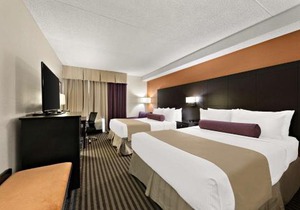 Best Western Plus Toronto North York Hotel & Suites