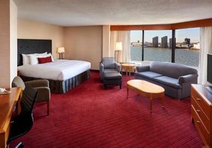 Best Western Plus Waterfront Hotel