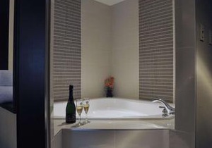 Best Western Premier Denham Inn & Suites