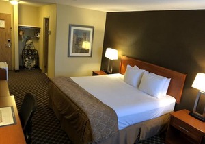 Best Western Strathmore Inn