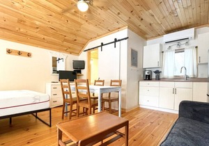 Bobcaygeon Resort - Cottage #5 (Sleeps 4)