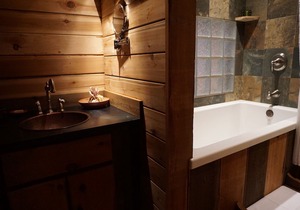 Boutique Mountain Lodge, 4 cabins, 20 km South of Nelson