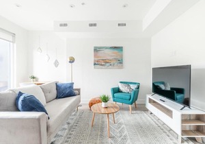 BRAND NEW - Upscale 3BR Apartment - Steps from High Park!