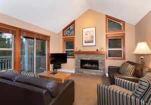 Bright & Cozy Home w/ Access to Ski Runs