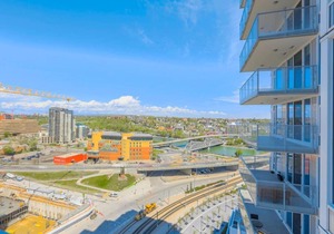 Calgary SE 4 St Apartment