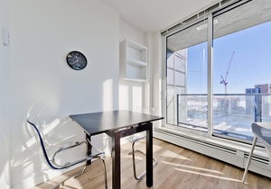 Calgary SE 4 St Apartment