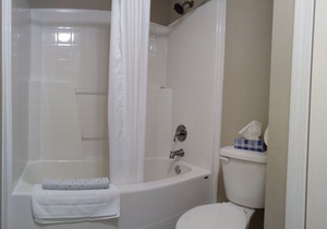 Campbell's Clean & Comfortable Modern Duplex 4472A