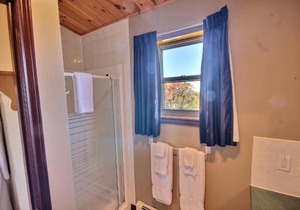Cavendish Bosom Buddies Cottage Resort