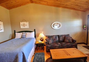Cavendish Bosom Buddies Cottage Resort