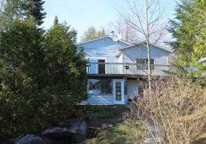 CHALET LA PENINSULE AU BORD DU LAC