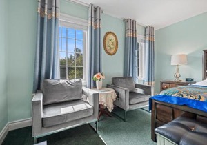 Charlottetown House