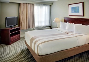 Chateau Nova Kingsway