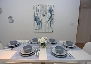 Classy DT 2 bdrm+den condo