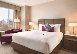 Coast Edmonton Plaza Hotel by APA