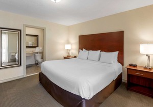 Comfort Inn & Suites Thousand Islands Harbour District