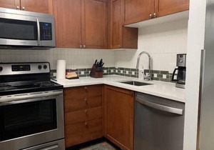 Comfortable Townhouse in Whistler Village w/Hot Tub