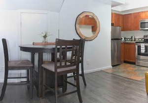 Comfortable Townhouse in Whistler Village w Hot Tub