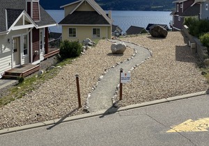 Cottage Life - Lake Views - Entire Home at La Casa