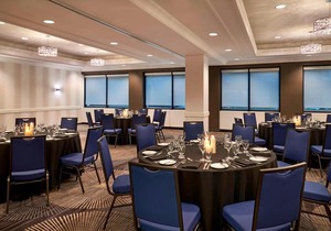 Courtyard by Marriott Downtown Toronto