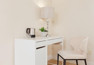 Cozy 3BDR Suite near Queen Elizabeth Park