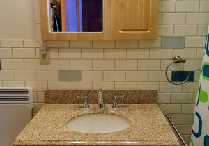 Cozy Atwater Canal 2 - NICE 2 BR APARTMENT + HUGE DECK near DOWNTOWN, SUBWAY