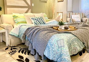 Cozy Downtown Guest Suite with Patio, Free Parking, Pet-Friendly